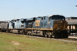 CSX 5208 & 7919 lead train Q406-08 northbound